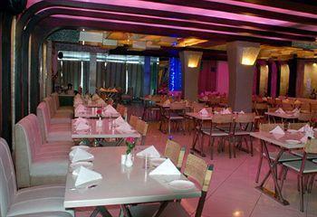 Hotel Tanisha Hyderabad Exteriör bild