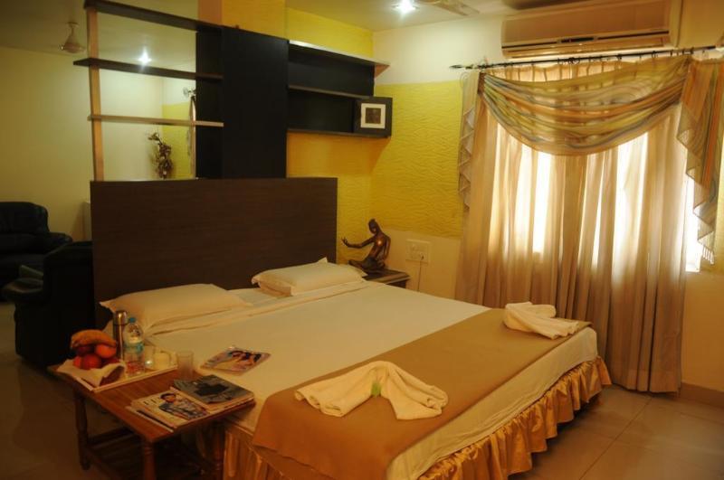 Hotel Tanisha Hyderabad Exteriör bild